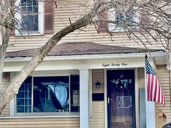 821 7th Ave, Coraopolis, PA 15108