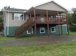 9437 Sugar Grove Rd, Huntingdon, PA 16652