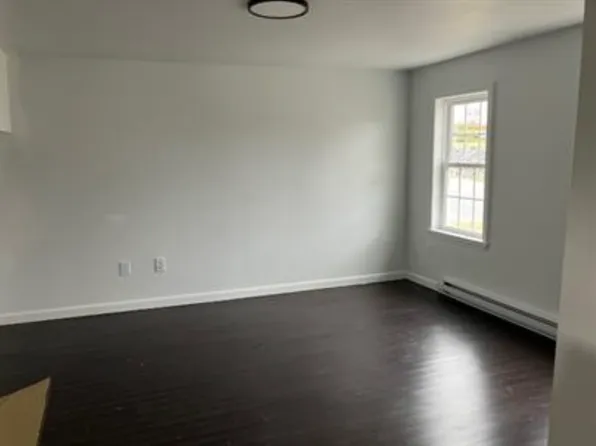 21 E Lake Rd, Fitzwilliam, NH