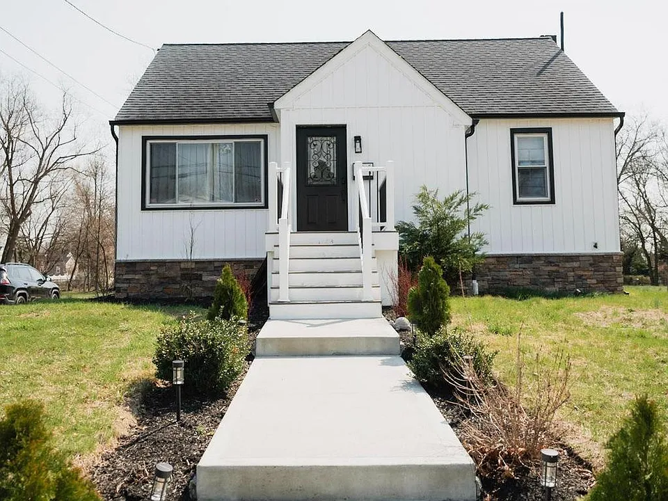 70 Sartori Ave