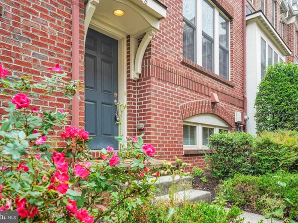 2619 S Kenmore Ct, Arlington, VA 22206