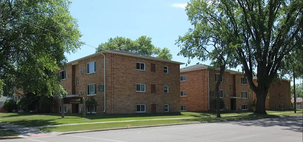 2 bed, $850 — Photo 1
