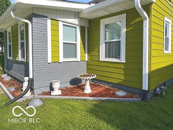 4th image of 3751 Creston Dr