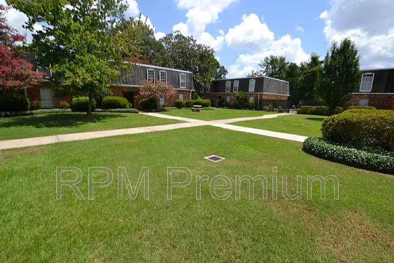 2 bed, 2.0 bath, 1050 sqft, $1,150 — Photo 4
