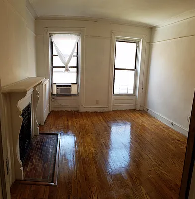 Rented by Lilia Anastasiadis, LREB | media 21
