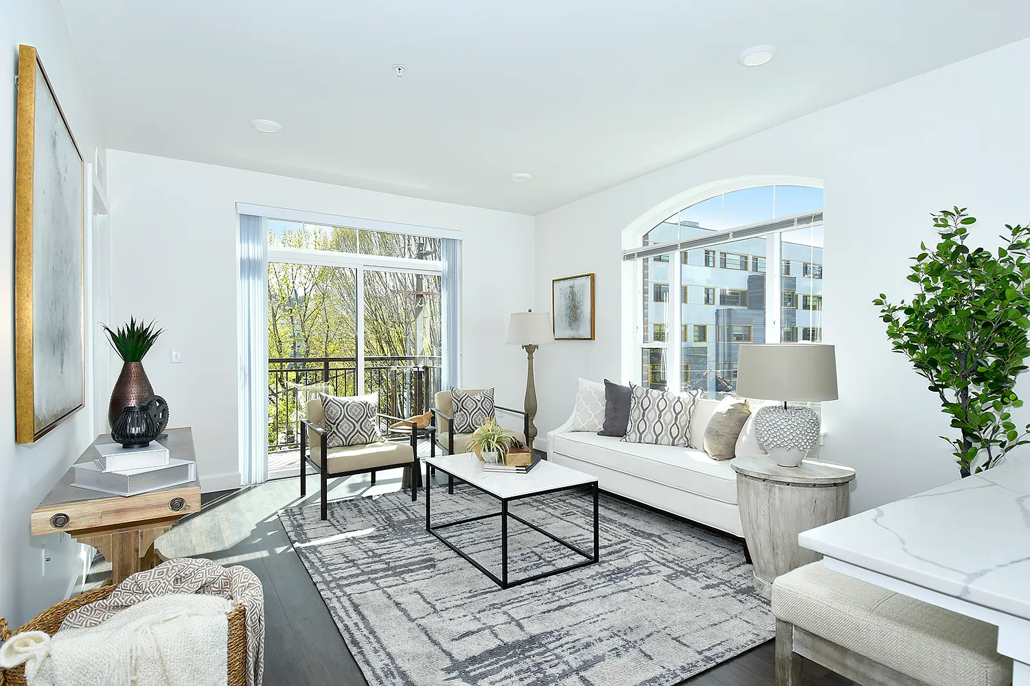21 Astor — Photo 4