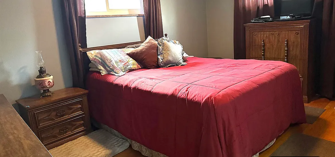 3 bed, 1224 sqft, $1,300 — Photo 1