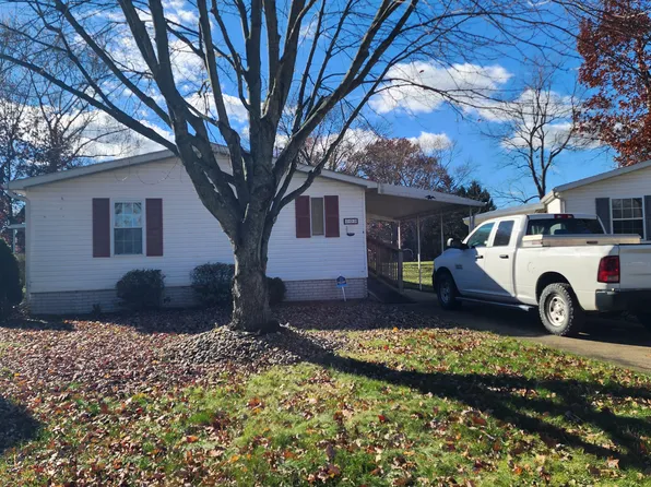 10 B St SW #10, Navarre, OH 44662