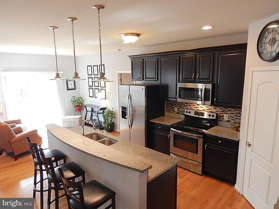 4th image of 9404 Everette Ct