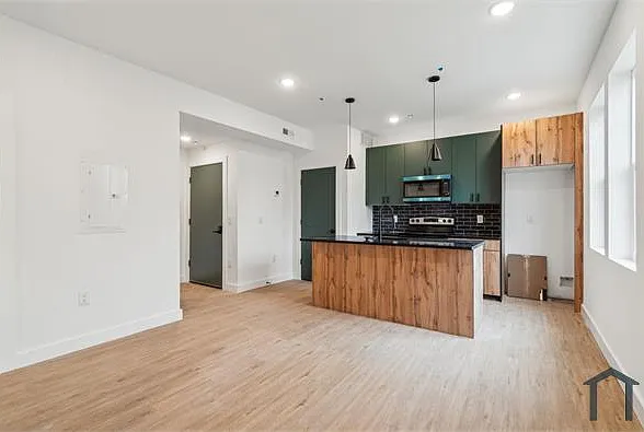 1 bed, $1,700 — Photo 2