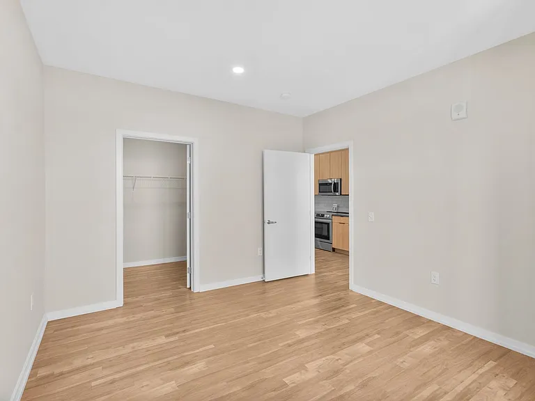 The Keystone Apartments — Photo 152