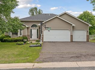 203 Crystal Ln, Montrose, MN 55363