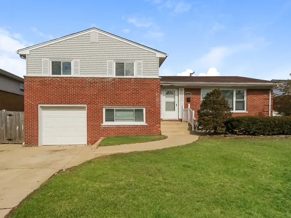 923 Division St, Melrose Park, IL 60160