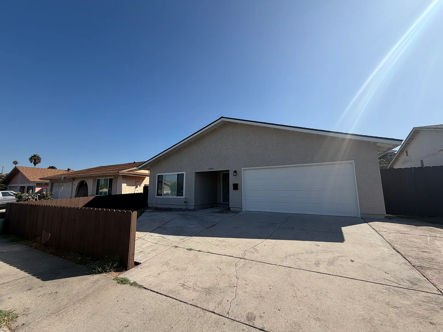 4 bed, 1345 sqft, $4,400 — Photo 2