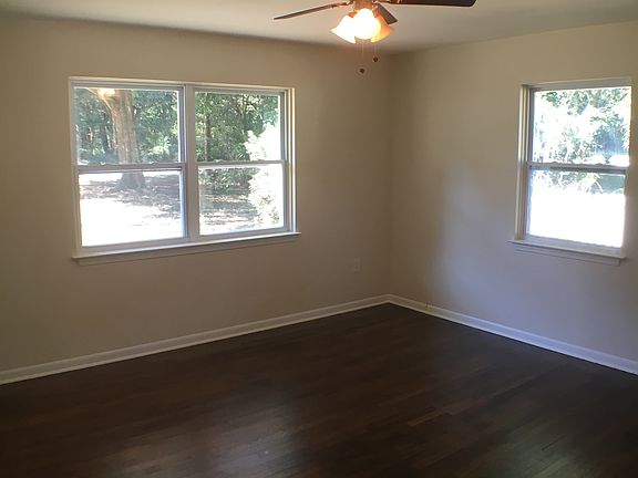 5th image of 206 N Lake Ave