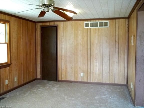 3rd image of 2406 Neal St