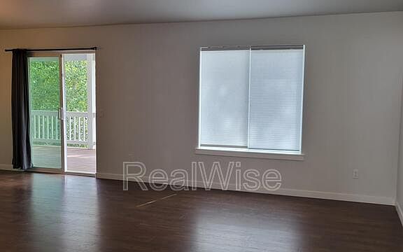5th image of 1775 Daffodil Ln