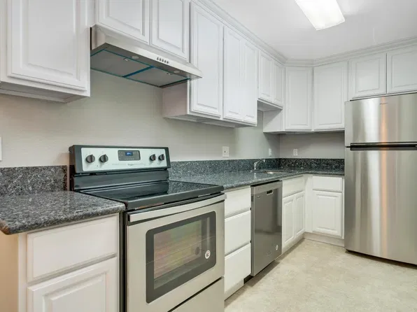 685 N Ashurst Ct, Palm Springs, CA
