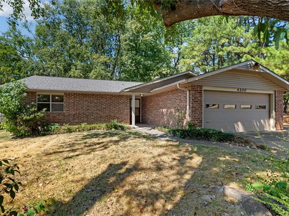 4200 Navajo Ct, Springdale, AR 72764