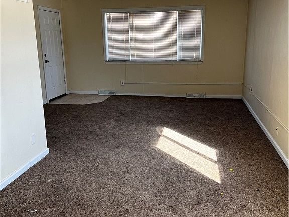 5th image of 23984 Banbury Cir APT 2