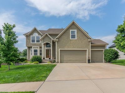 14108 Pine Valley Ct, Basehor, KS, 66007