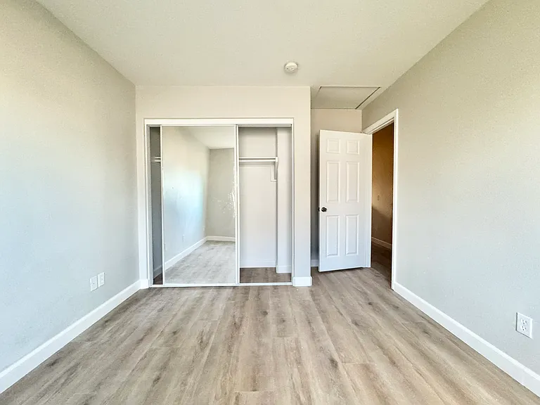 2871 Pinta Ct — Photo 32