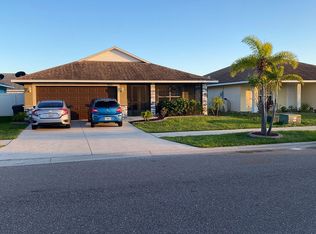 1431 Blossom Bayou Cir, Ruskin, FL 33570