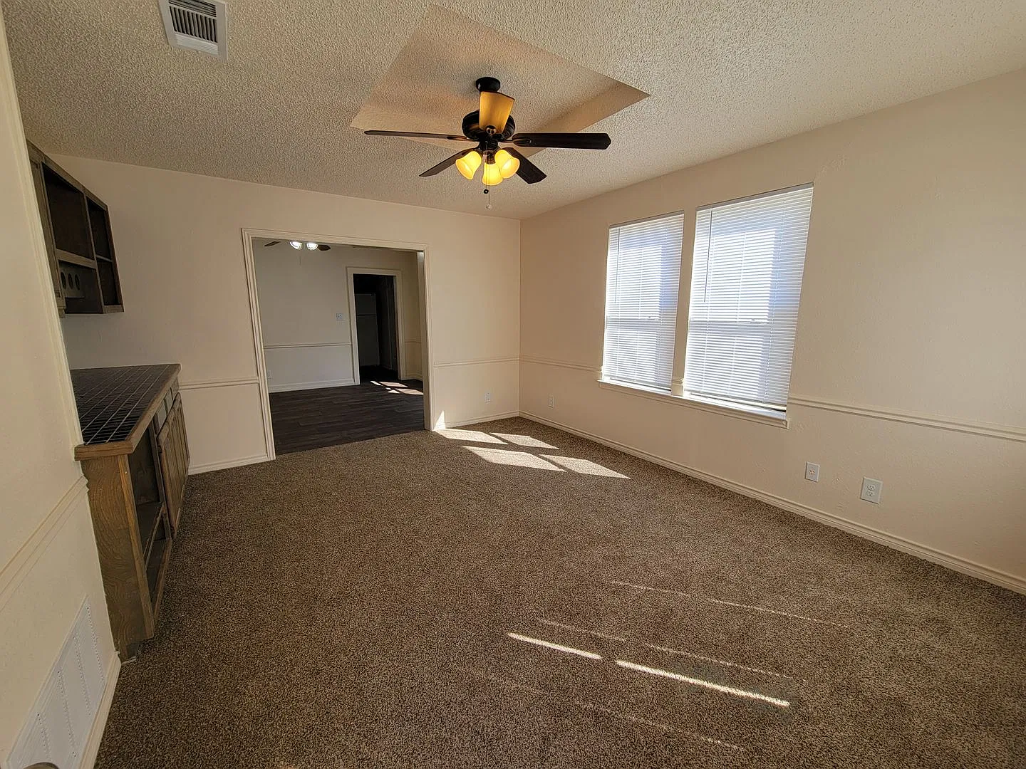 2 bed, 1078 sqft, $1,200 — Photo 2