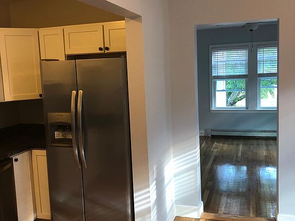 4th image of 112 Quincy Shore Dr #4