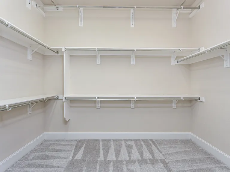13336 Thornton Dr — Photo 11