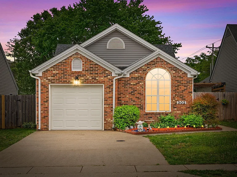302 Northwind Dr — Photo 1