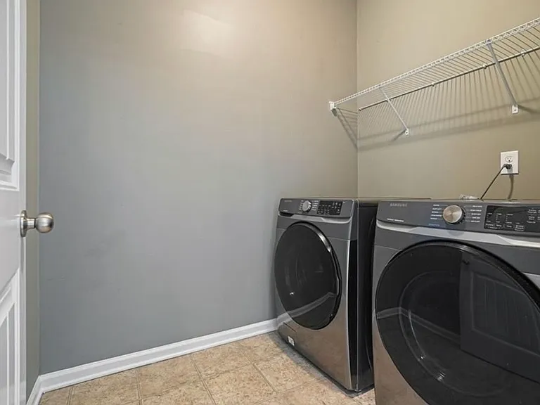 7910 Bristol Valley Dr — Photo 25