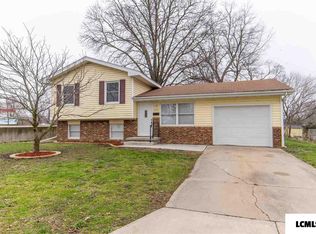 404 S Jefferson St, Lincoln, IL 62656