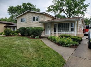 123 David Dr, Bensenville, IL 60106