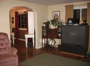 11 Oak Circle Dr, Wheeling, WV 26003