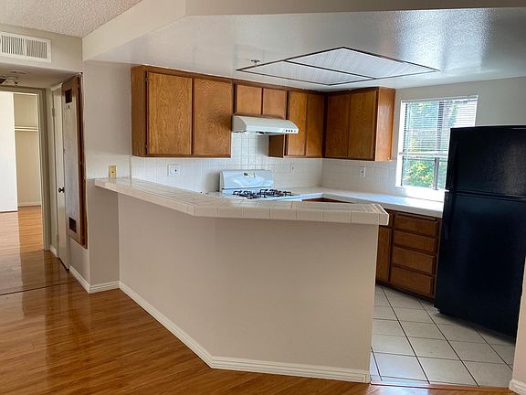 5th image of 425 S Stoneman Ave #20
