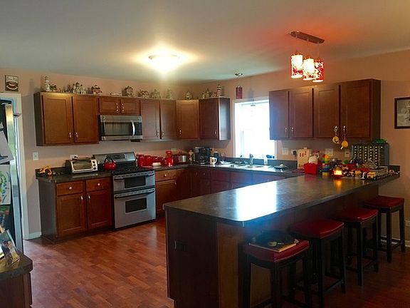 2nd image of 885 S Broadway St