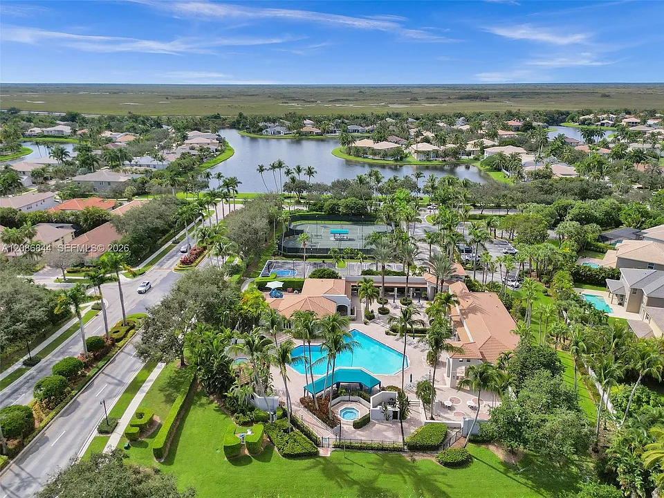19462 Saturnia Lakes Dr