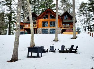 40 Fairway Dr, Naples, ME 04055