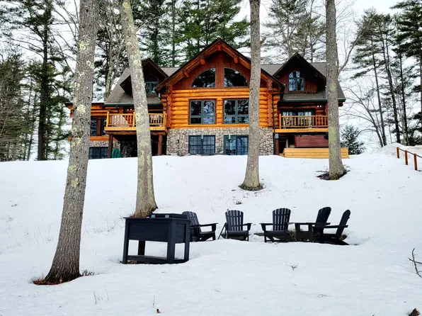 40 Fairway Drive, Naples, ME 04055