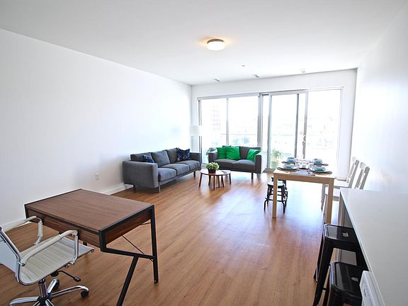 2nd image of 1914 Main St APT 507