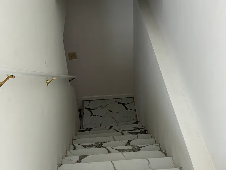 235 Keen St #1R — Photo 13