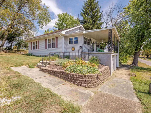 531 Sherman St, Oakland City, IN 47660