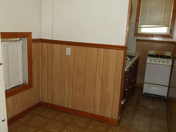 5th image of 310 N Saunders Ave