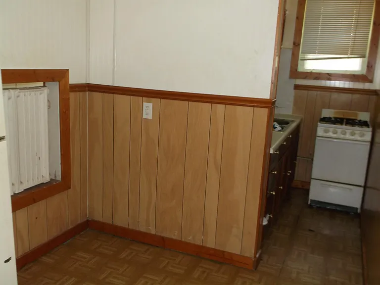 310 N Saunders Ave — Photo 5