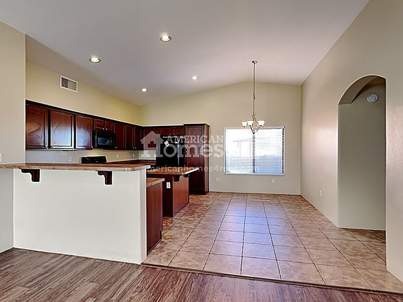 5th image of 1581 W Valladolid Dr