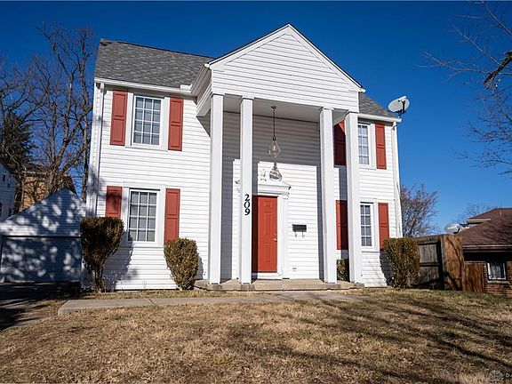 2nd image of 209 Sandalwood Dr