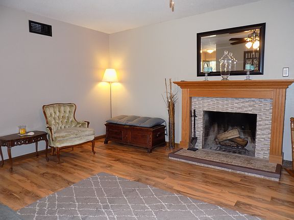 4th image of 353 Wilshire Ln