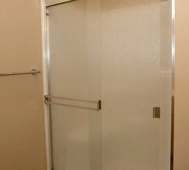 1931 Hilyard St - 1st Full Bath 1931 Hilyard St - 1st Full Bath