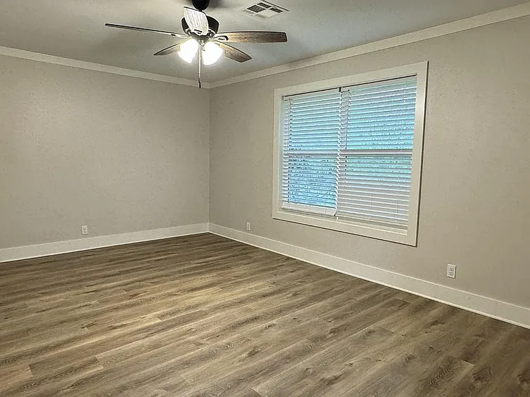200 Wall Williams Rd — Photo 27